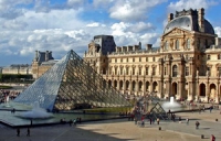 9 Louvre