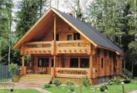 11.400 de euro pentru o casa de lemn la rosu