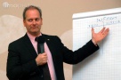 Piaţa imobiliară din România, privită cu optimism de specialiştii internaţionali