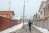 Strada care are stâlpi pe mijloc