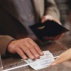 Atentie! Băncile pot bloca conturile celor care nu îşi actualizează datele personale