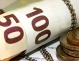 Românii renunţă la credite, de voie-de nevoie. Totuşi, împrumuturile în valută rămân preferatele clienţilor.