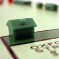 Scumpirea banilor afectează piaţa imobiliară