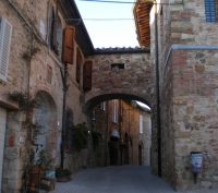 25565-tuscanvillage.jpg