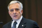 Isarescu: "Romani, imprumutati doar jumatate din cat puteti lua"