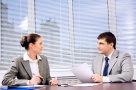 Bancherii spun că sunt şantajaţi de firme cu ameninţarea de intrare în insolvenţă