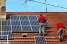 Panouri solare şi pentru casele încă "pe hârtie"