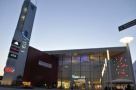 Tot mai putini romani pleaca in concediu. Cum profita mall-urile?