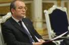 Boc, cu ochii pe primăriile şi băncile care-i strică planurile de redresare economică