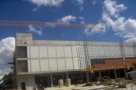 Construcţii începute în plină criză, cu activitate la foc continuu