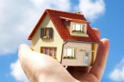 Românii nu sunt prea dornici să-şi asigure locuinţele