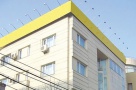 Birouri construite pentru speculă, rămase pe stoc
