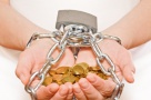 Numărul restanţierilor la bănci, în continuă creştere