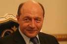 Băsescu spune că băncile ar trebui să-şi revizuiască politica de creditare