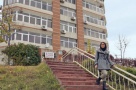 Terenul retrocedat, blocul „în aer“