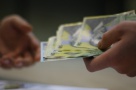 Ipotecarele se ieftinesc ușor, creditele de consum mai așteaptă