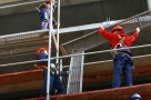 Piaţa materialelor de construcţii va scădea şi în 2011