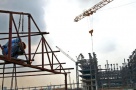 Statul mai are de plată 1 miliard de euro către firmele de construcţii