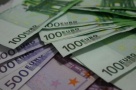 Topul parlamentarilor datornici la bănci