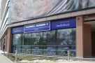 Agenţii imobiliari îşi fac sedii cu bar pentru a atrage clienţii