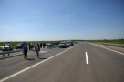 Ungurii au inaugurat autostrada care se împotmoleşte în România