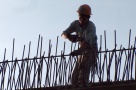 Numărul autorizaţiilor de construire, în scădere cu 3% faţă de primul trimestru din 2010