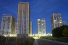 Cel mai scump proiect de locuinţe: fără site, fără echipă de vânzări şi cu 400 de apartamente goale
