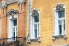Proprietarii clădirilor deteriorate încă nu sunt obligaţi prin lege să le renoveze