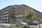 Statul construieşte tot mai puţine case