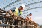 Primele cinci luni din 2011 au adus o scădere a numărului de autorizaţii de construire
