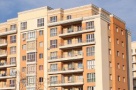 Preţurile locuinţelor noi din provincie intră la apă