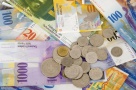 Francul elveţian a încheiat prima săptămână de scăderi consecutive. Se ieftinesc creditele?