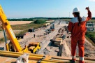 Investiţiile industriale menţin pe creştere sectorul construcţiilor: +6,7% faţă de anul trecut