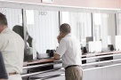 BNR îşi ia regulamentul de creditare înapoi: Ipotecarele în valută nu vor fi restricţionate