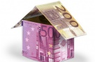 BNR limitează creditul de consum în valută. Garanţia ipotecară este de 133% din suma împrumutată
