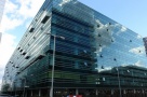 Clădirile de birouri atrag mai uşor finanţare decât mall-urile
