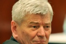 De ce ne pune ministrul Tabără taxă pe pământ