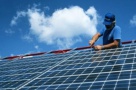Numărul de locuinţe dotate cu panouri solare va ajunge la 50.000 în următorii doi ani