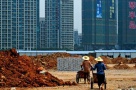 Piaţa imobiliară chineză, încă un pas spre prăbuşire