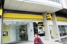 Raiffeisen scumpeşte creditele de consum în lei şi ipotecarele în euro