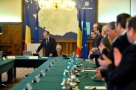 Demisia lui Boc nu schimbă nimic în economia naţională. Mediul de afaceri funcţionează după reguli deja stabilite