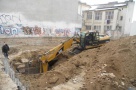 Alin Cocos, fiul vitreg al Elenei Udrea, construieste un centru comercial de doua etaje pe strada Lipscani, in Centrul Istoric. ONG-urile acuza ca au fost distruse vestigii istorice