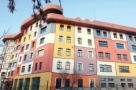 Invazie de blocuri colorate