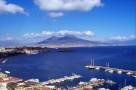 Napoli, un oraş captivant, cu locuinţe la jumătate de preţ faţă de Roma
