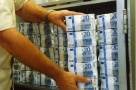 Bogaţii lumii caută locuri în care să îşi ascundă banii de criză. Conturile din Grecia, Spania sau Portugalia nu mai sunt deloc sigure