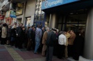 Sectorul bancar grec ameninţat de panică. Retragerile de 500 milioane euro sunt la ordinea zilei