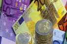 Euro atinge 4,5 lei pe piaţa interbancară