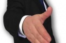 Speculatorii cu cash îi aşteaptă pe dezvoltatorii imobiliari