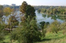 Mii de metri pătraţi din parcul Tineretului urmează să fie defrişaţi pentru construcţia unui ansamblu rezidenţial