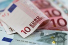 Românii se feresc să împrumute sume mari